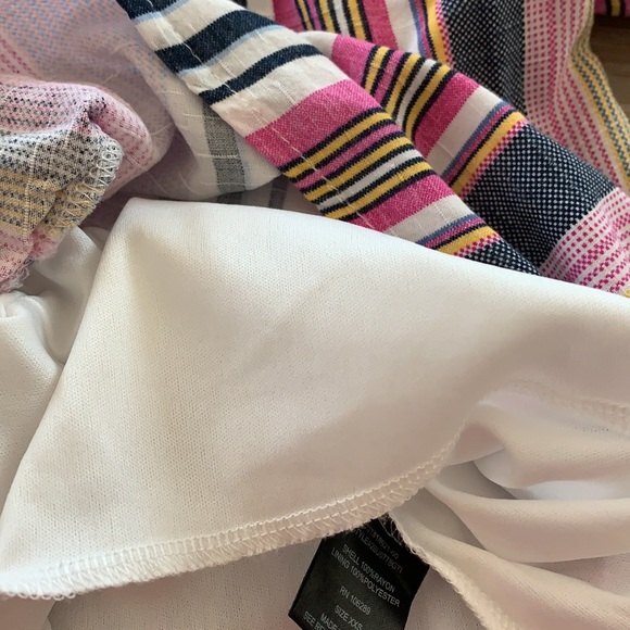 Trixxi White Stripe Printed Short Sleeve V Neck Romper MultiColored Size XXS - Picture 9 of 11